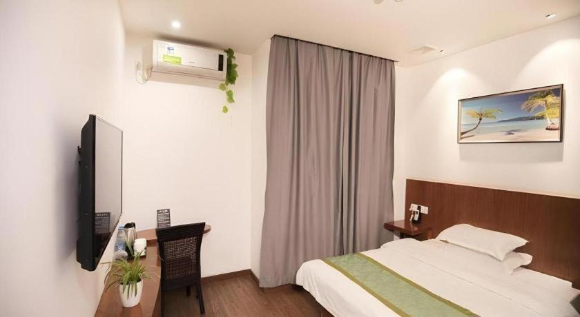 Vatica Jiading District Anting Metro Station Moyu Road 3* Shanghai